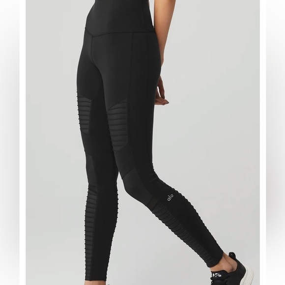 ALO High Waist Moto Leggings Black Curve Hugging Size S - Picture 5 of 10